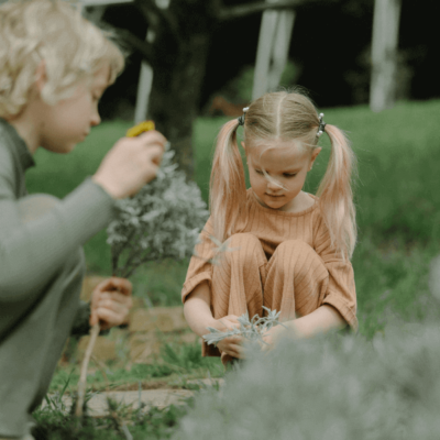 5 attività Montessori a contatto con la natura