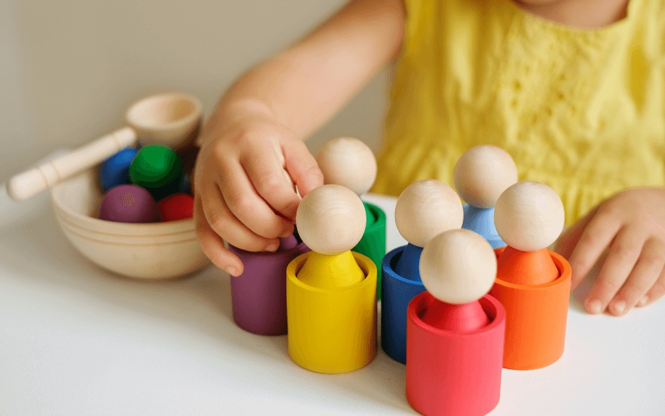 5 attività Montessori per bambini di un anno - Blog - Borgione