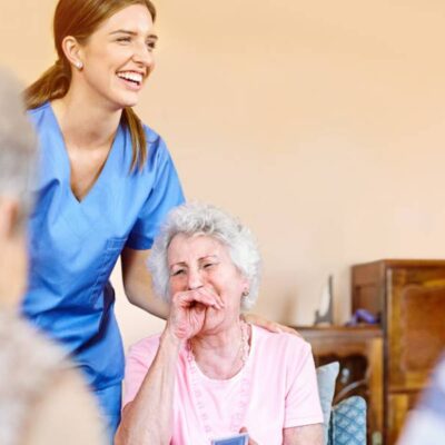 Terapia occupazionale anziani: stimolare l’aspetto sociale