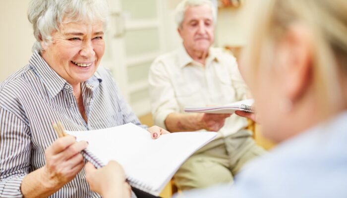 Stimolare le funzioni cognitive negli adulti/anziani