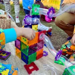 Pista magnetica pista per biglie