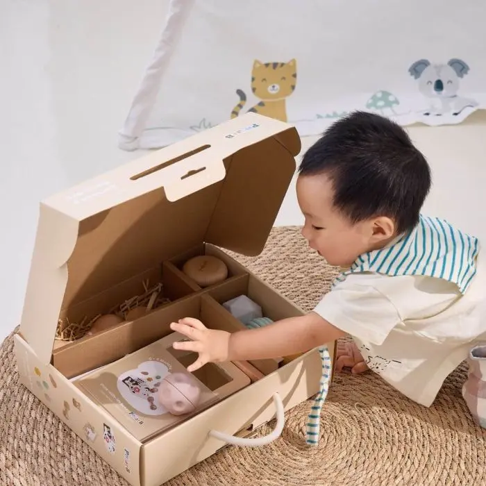 Cofanetto educativo grow with me 0-6 mesi