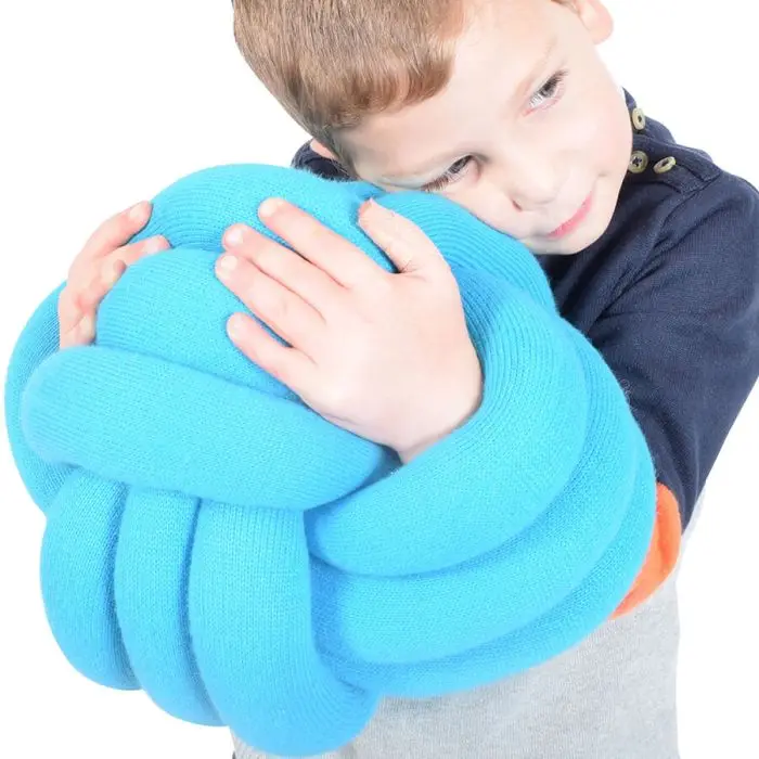 Cuscino palla blu da abbracciare