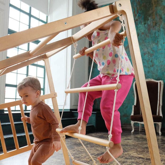 Scala a 6 pioli per playground